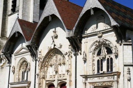 Pont-Sainte-Marie - l'Eglise {JPEG}